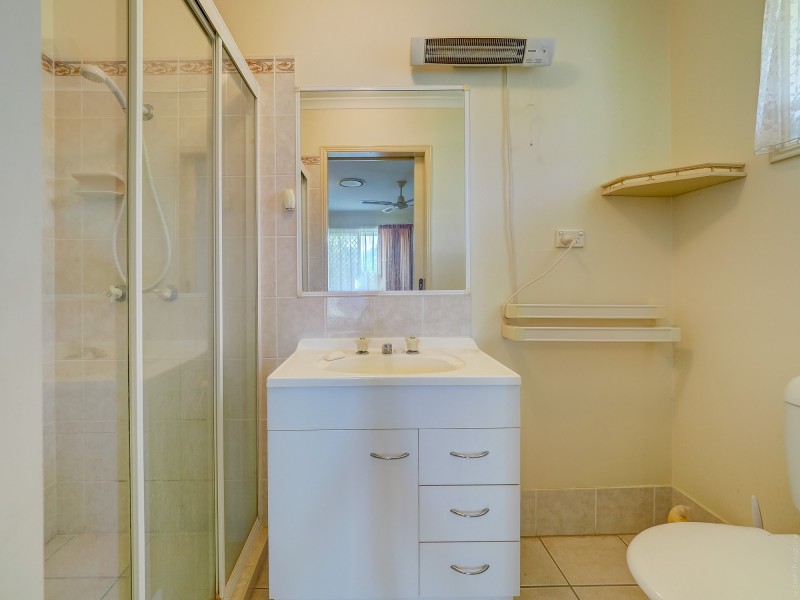 17 Jonwest Close, Torquay QLD 4655