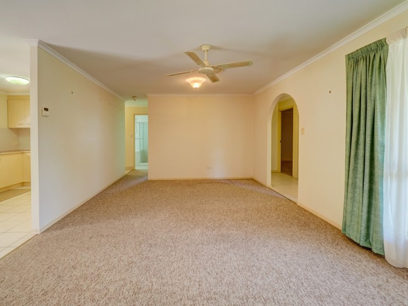 17 Jonwest Close, Torquay QLD 4655