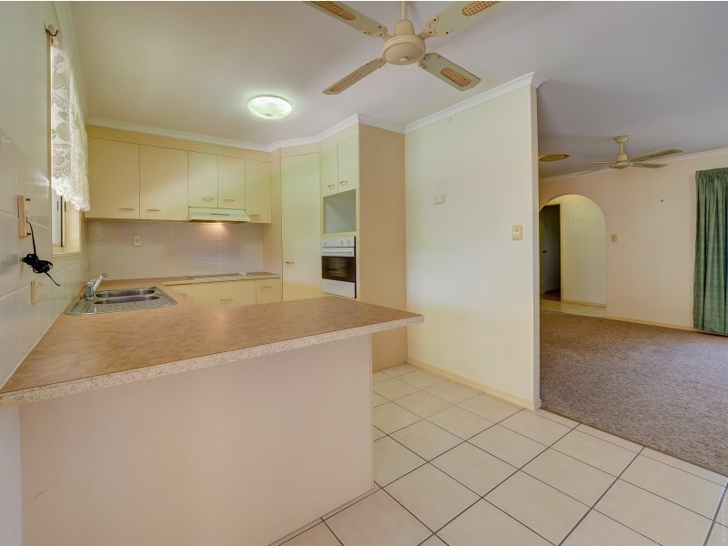 17 Jonwest Close, Torquay QLD 4655