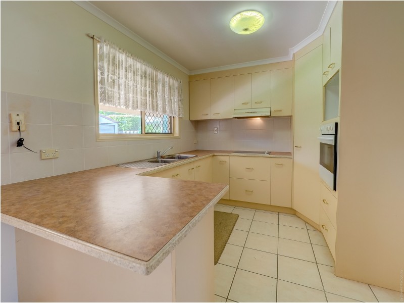 17 Jonwest Close, Torquay QLD 4655