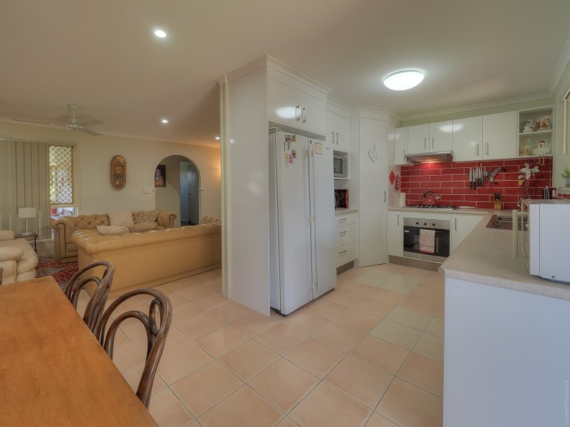 89 North Street, Point Vernon QLD 4655