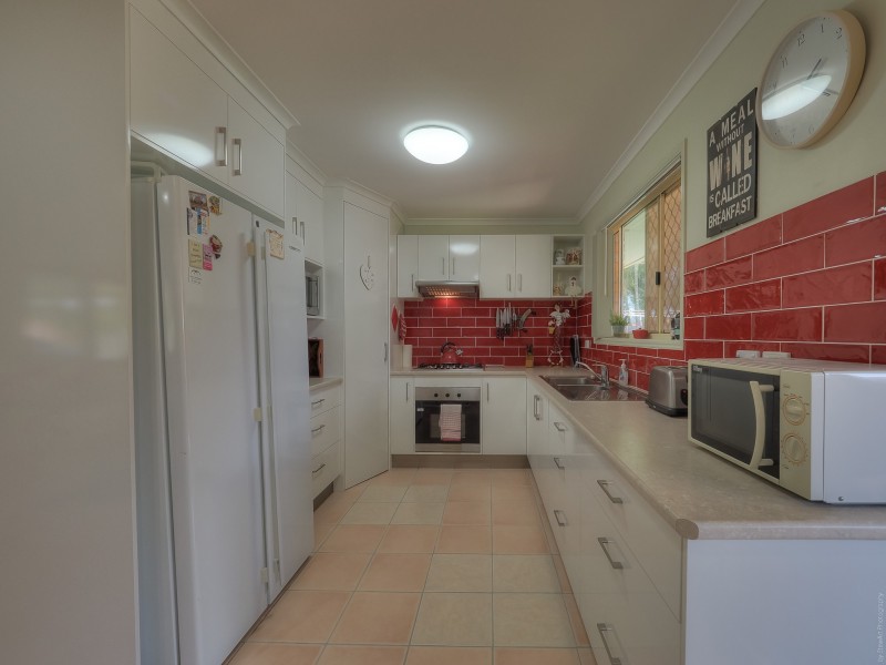 89 North Street, Point Vernon QLD 4655