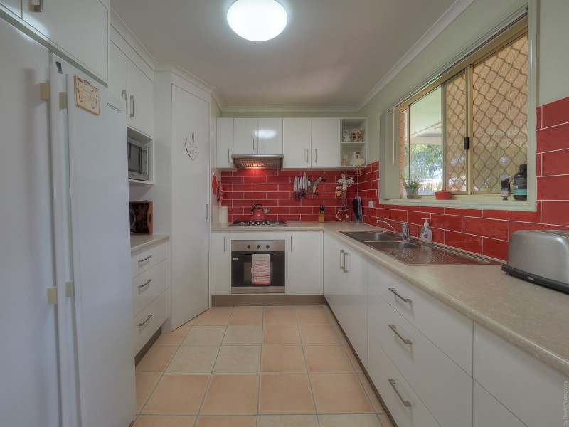 89 North Street, Point Vernon QLD 4655