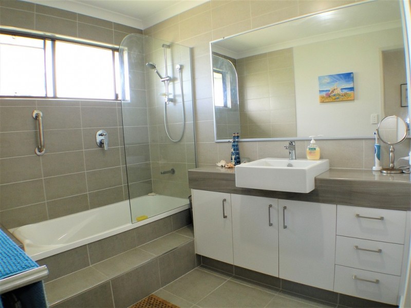 35 Turnstone Boulevard, River Heads QLD 4655