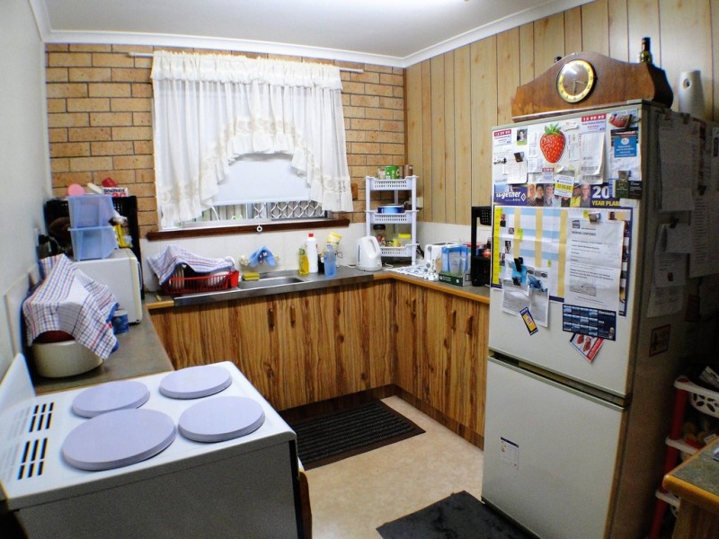 2/80 Hibiscus Street, Urangan QLD 4655