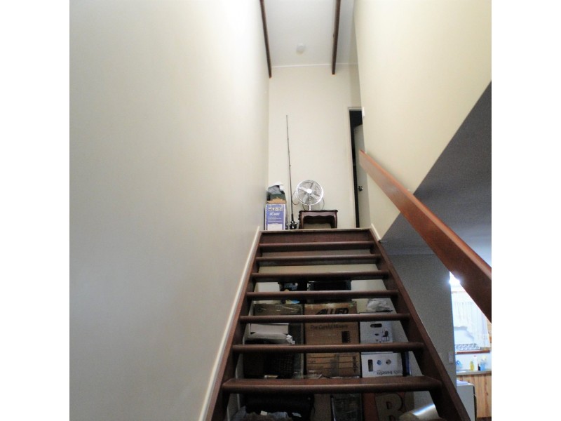 2/80 Hibiscus Street, Urangan QLD 4655