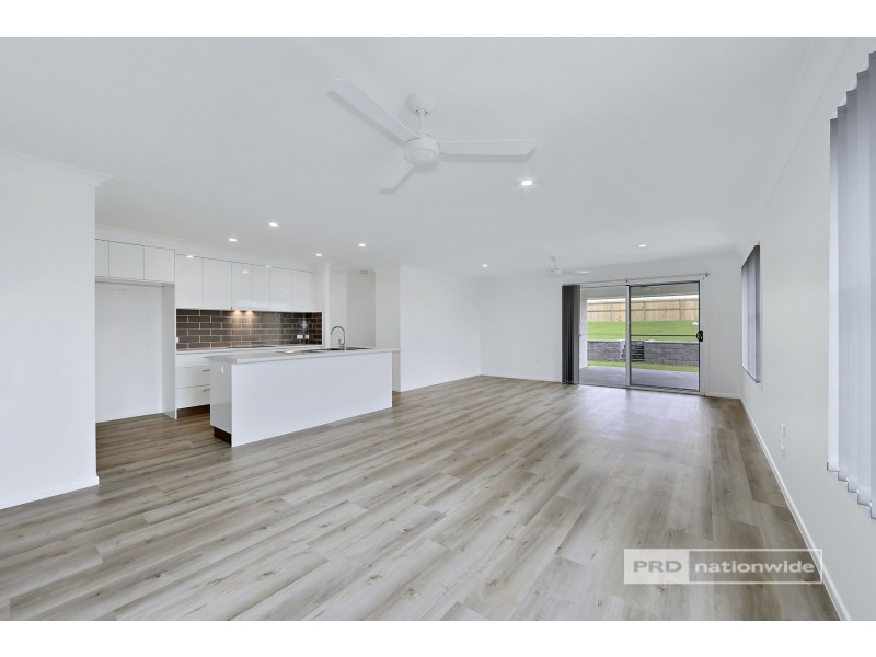 8 Seacrest Drive, Wondunna QLD 4655