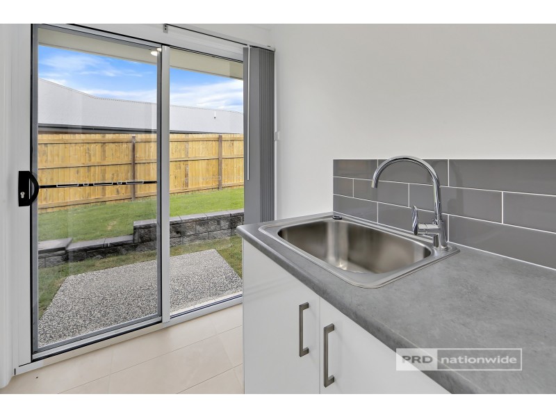 8 Seacrest Drive, Wondunna QLD 4655