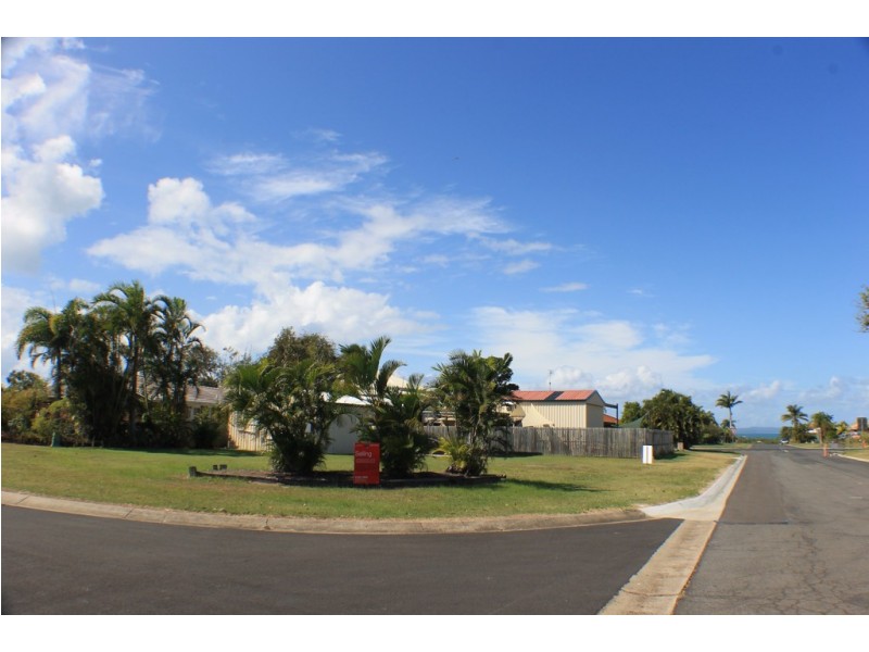 1 Seaspray Court, Urangan QLD 4655