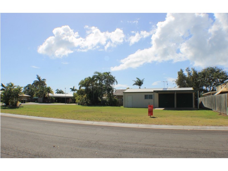 1 Seaspray Court, Urangan QLD 4655