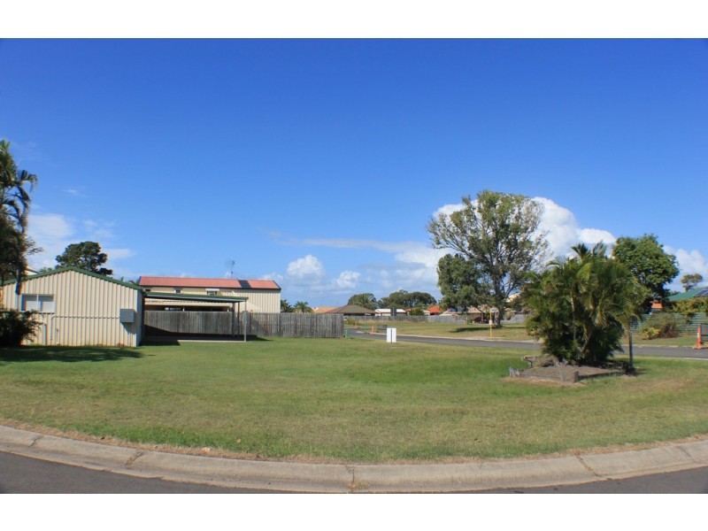 1 Seaspray Court, Urangan QLD 4655