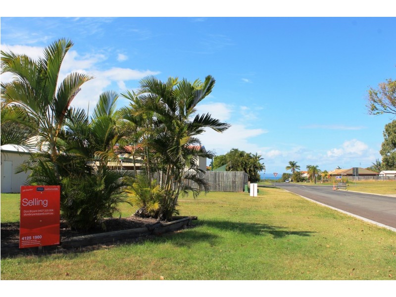 1 Seaspray Court, Urangan QLD 4655