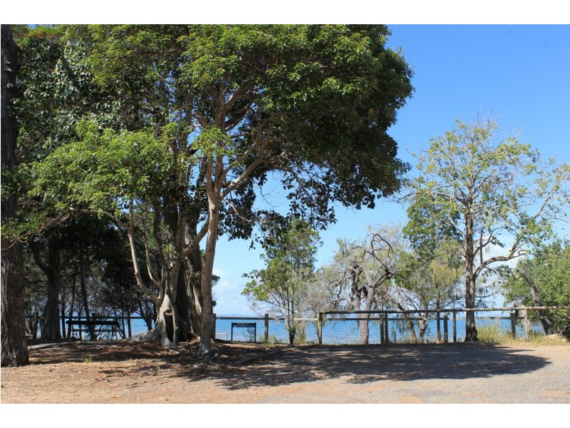 1 Seaspray Court, Urangan QLD 4655