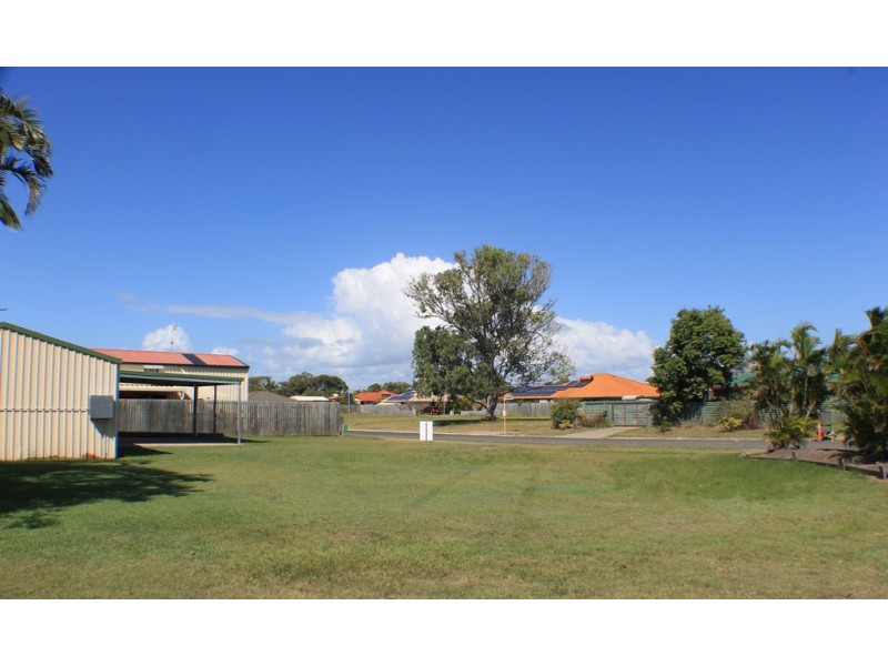 1 Seaspray Court, Urangan QLD 4655