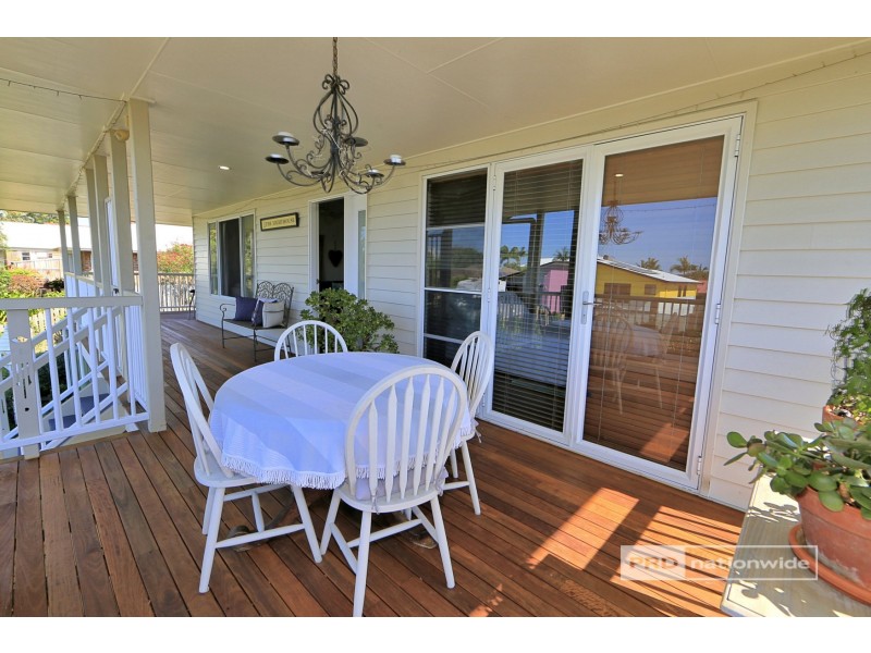 12 Faye Avenue, Scarness QLD 4655