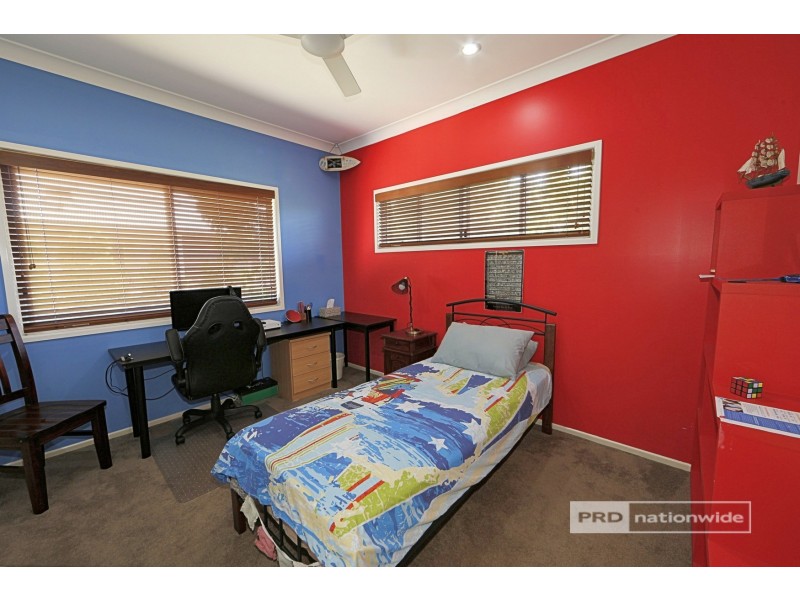 12 Faye Avenue, Scarness QLD 4655