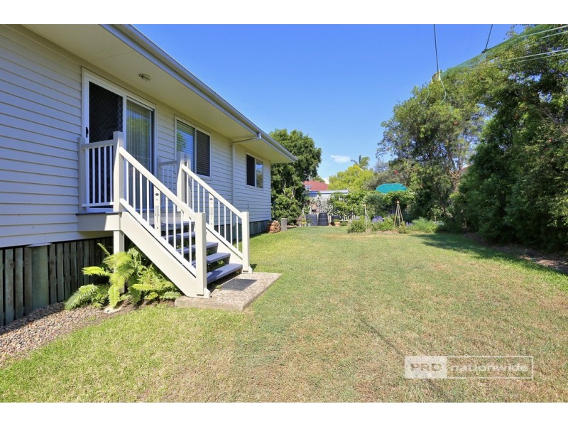 12 Faye Avenue, Scarness QLD 4655