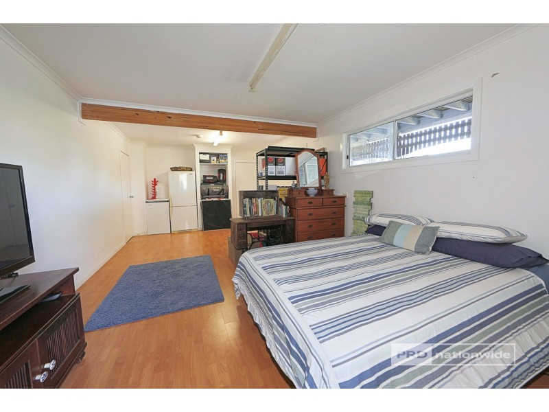 12 Faye Avenue, Scarness QLD 4655