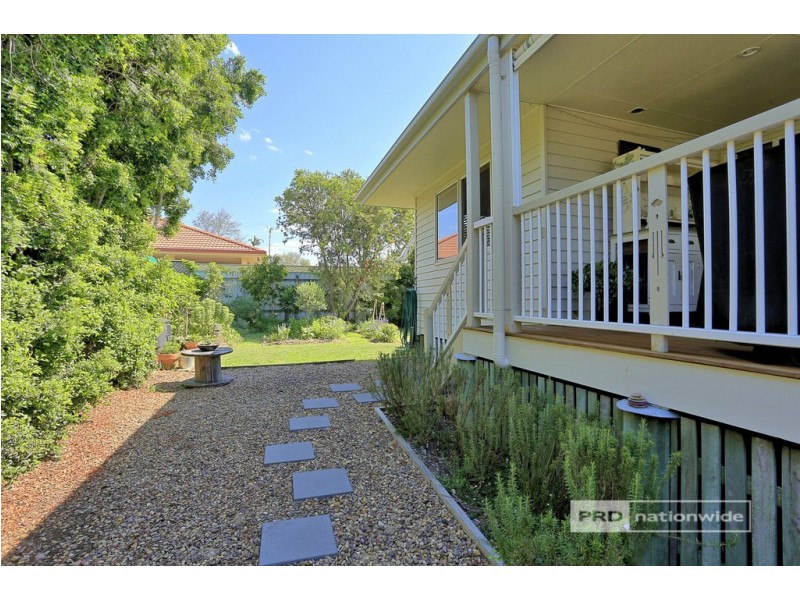 12 Faye Avenue, Scarness QLD 4655