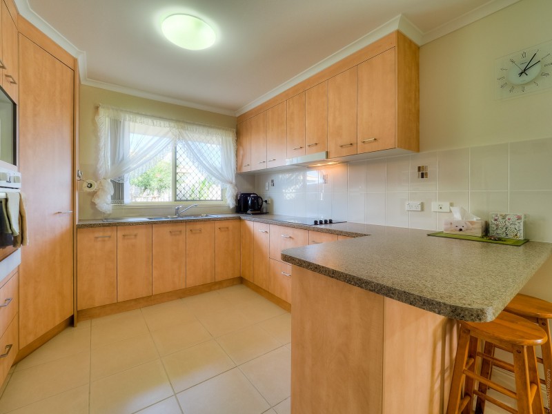 83 North Street, Point Vernon QLD 4655