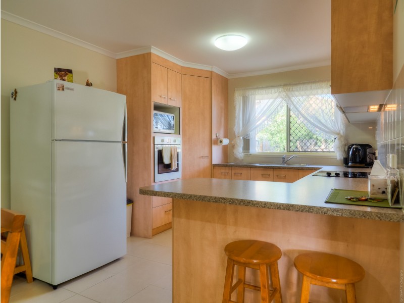 83 North Street, Point Vernon QLD 4655