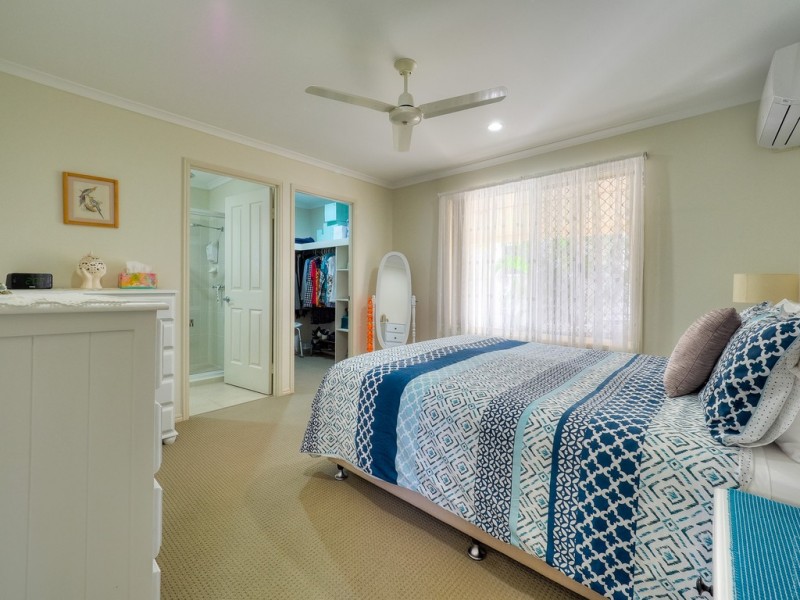 83 North Street, Point Vernon QLD 4655