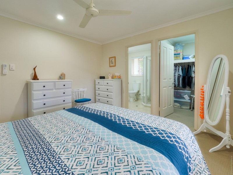 83 North Street, Point Vernon QLD 4655