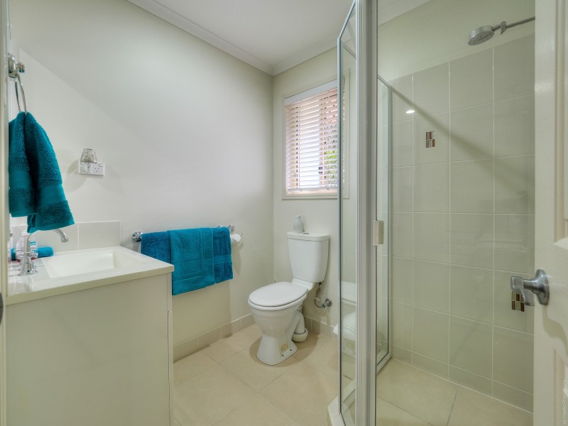 83 North Street, Point Vernon QLD 4655