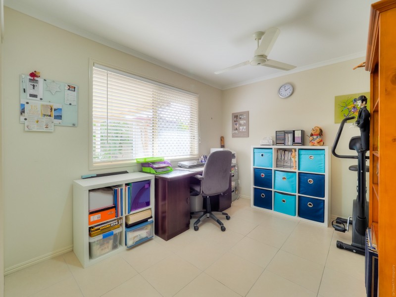 83 North Street, Point Vernon QLD 4655