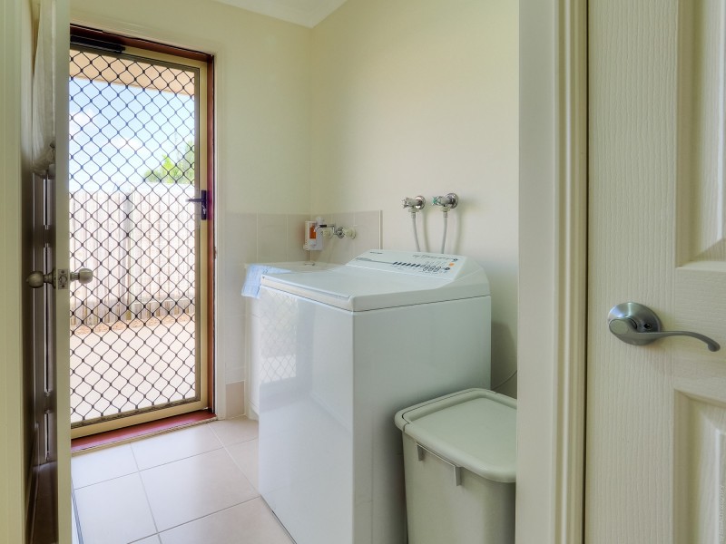 83 North Street, Point Vernon QLD 4655