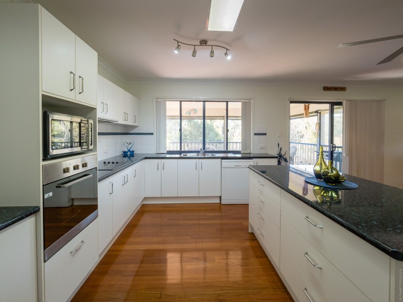 17 Highview Drive, Craignish QLD 4655