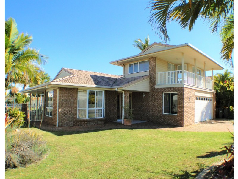 3 Skinner Crescent, Urangan QLD 4655