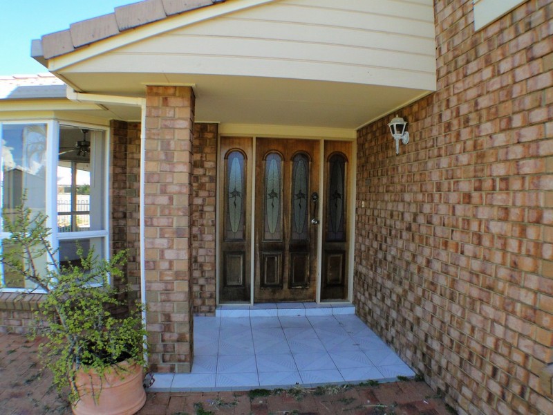 3 Skinner Crescent, Urangan QLD 4655