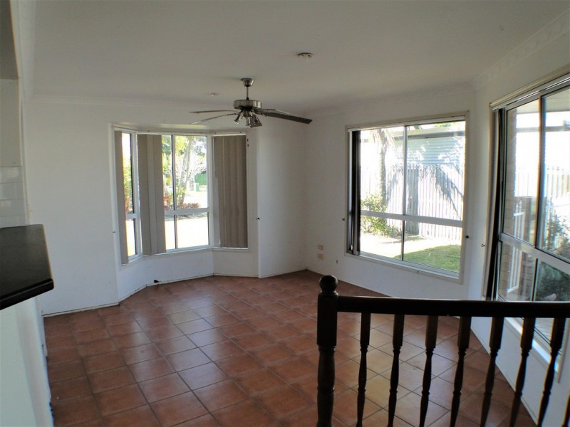 3 Skinner Crescent, Urangan QLD 4655