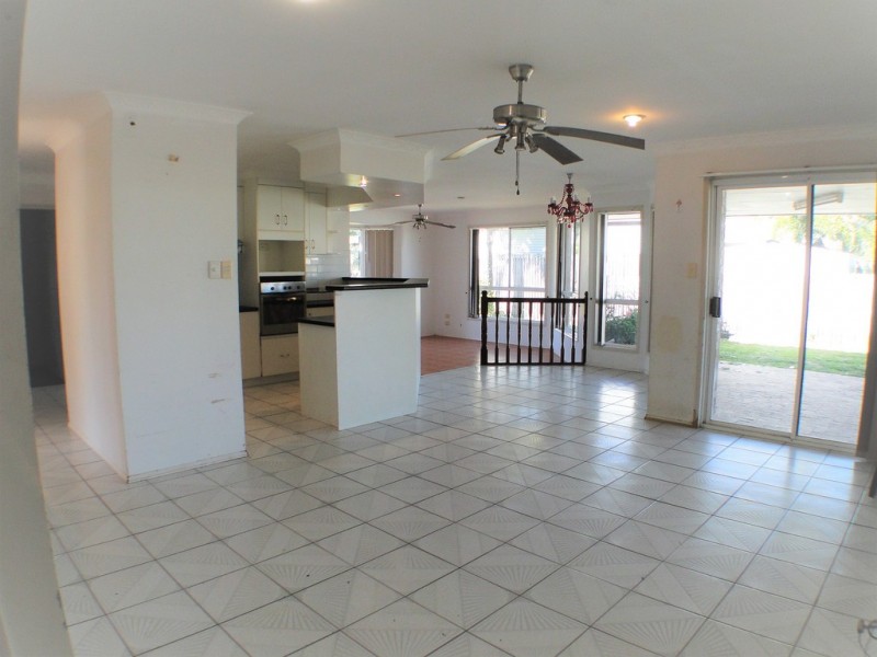 3 Skinner Crescent, Urangan QLD 4655