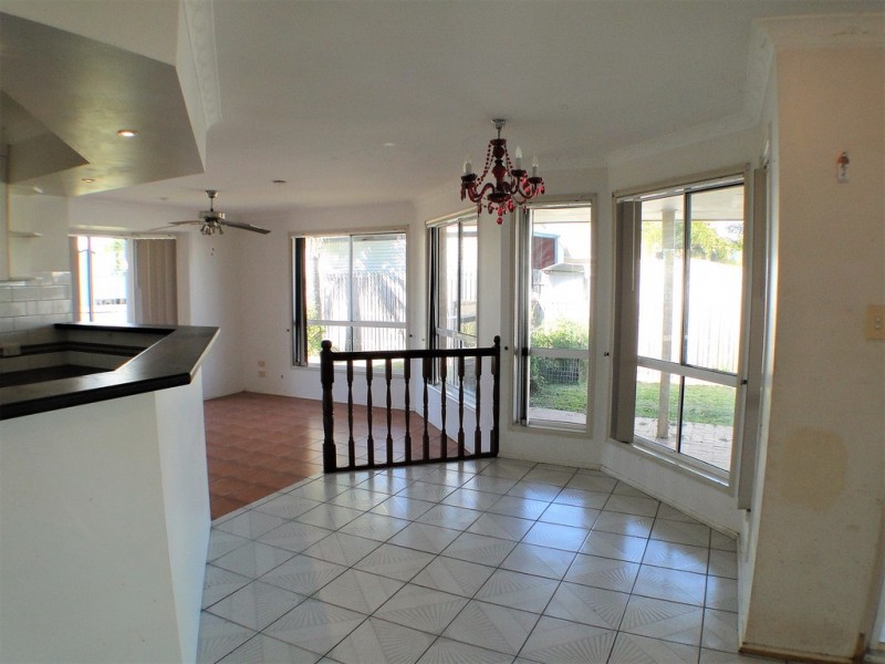 3 Skinner Crescent, Urangan QLD 4655