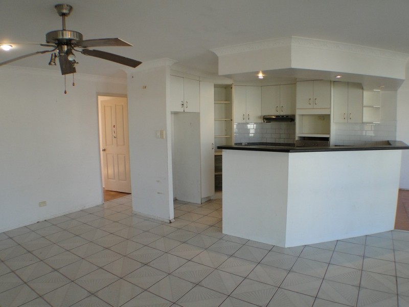 3 Skinner Crescent, Urangan QLD 4655