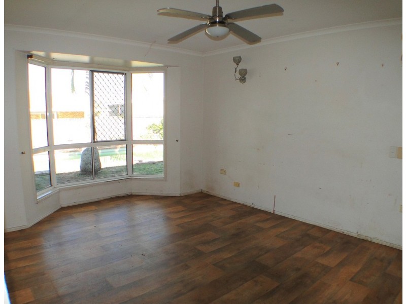 3 Skinner Crescent, Urangan QLD 4655