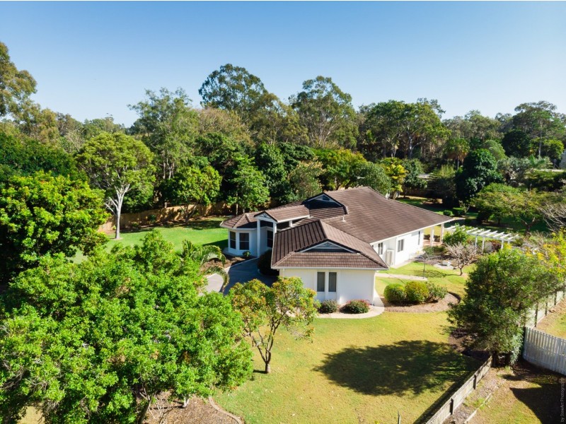 27 Palmwood Drive, Dundowran Beach QLD 4655