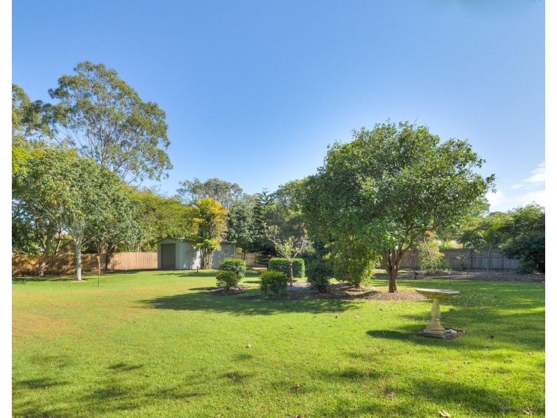 27 Palmwood Drive, Dundowran Beach QLD 4655