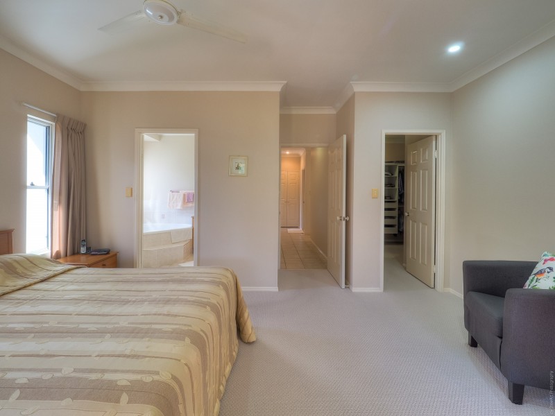 27 Palmwood Drive, Dundowran Beach QLD 4655