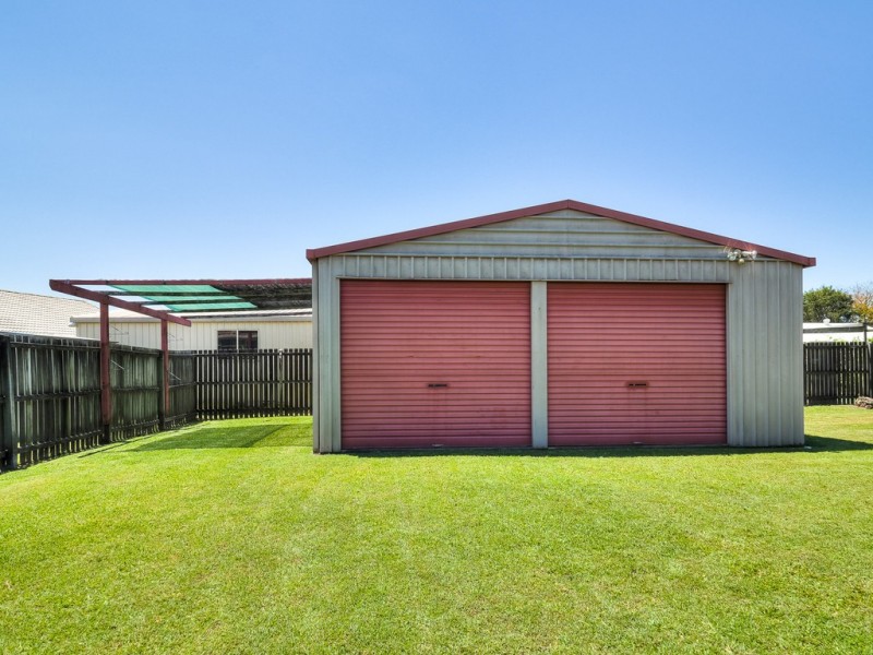 10 Vicki Parade, Torquay QLD 4655