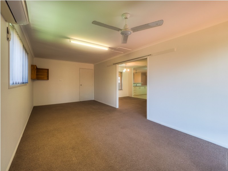 10 Vicki Parade, Torquay QLD 4655