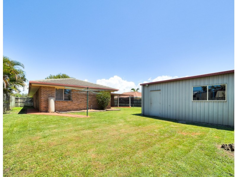 10 Vicki Parade, Torquay QLD 4655