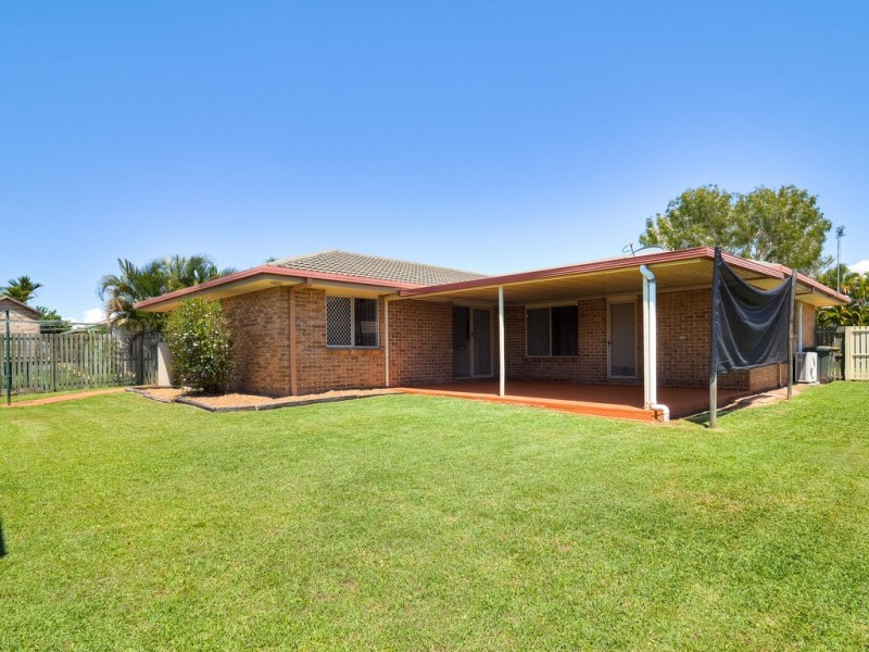 10 Vicki Parade, Torquay QLD 4655