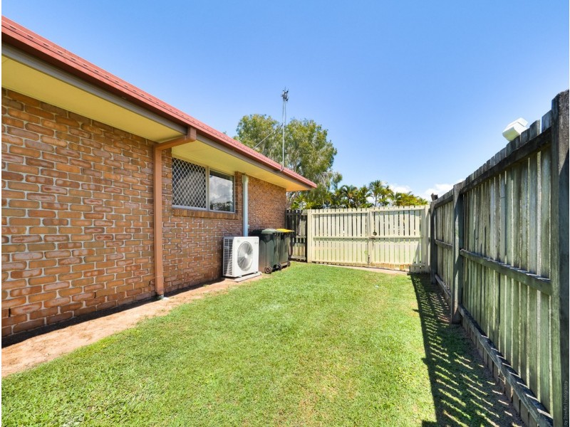 10 Vicki Parade, Torquay QLD 4655