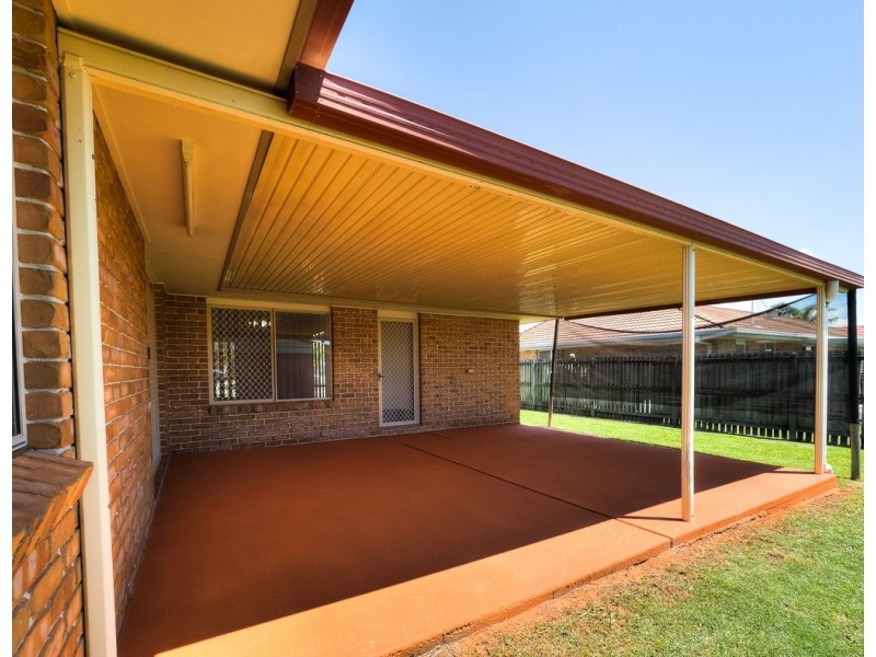 10 Vicki Parade, Torquay QLD 4655