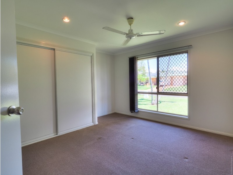 10 Vicki Parade, Torquay QLD 4655