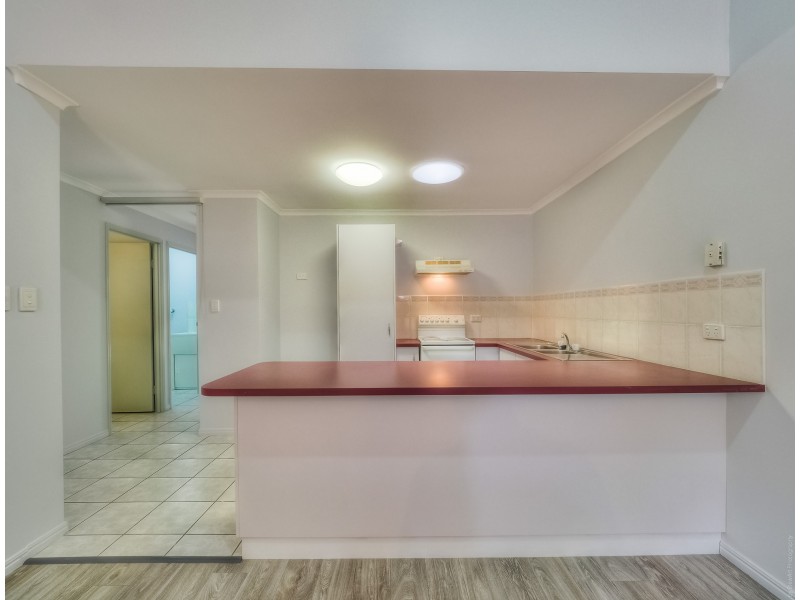 4/72 Miller Street, Urangan QLD 4655