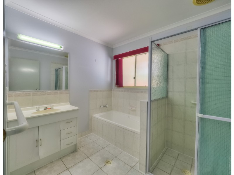 4/72 Miller Street, Urangan QLD 4655